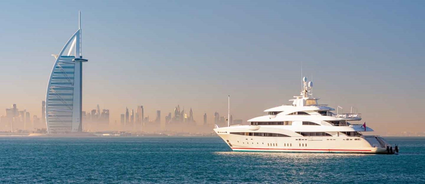 Discover the Thrill of Boating in the Emirates